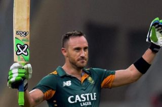 Faf du Plessis sold to Royal