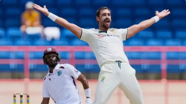 Fifer in 15 balls: Mitchell Starc took