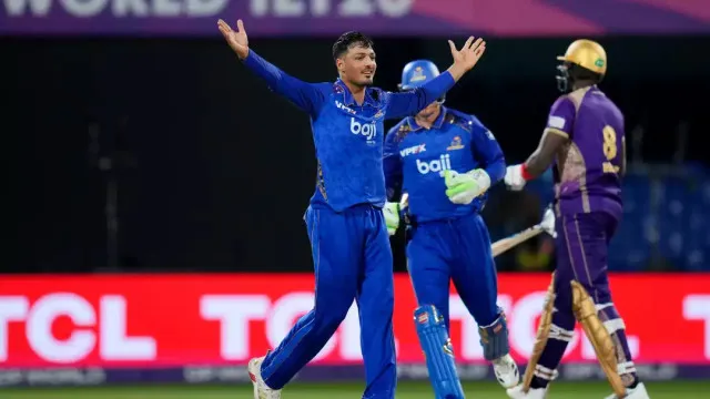 Ghazanfar Shakib Banton Power MI Emirates Into