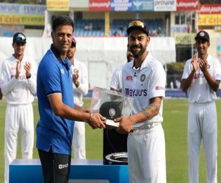 Ind vs SL: Virat honored with