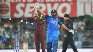 India becomes No.1 team in ICC