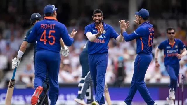 Indian bowlers who failed to take a