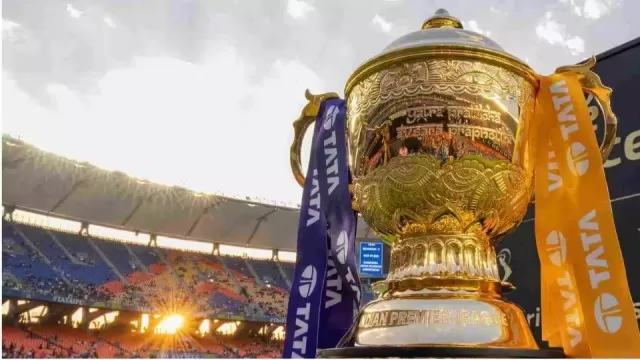 IPL 2025 Playoff Scenario After Mid Season