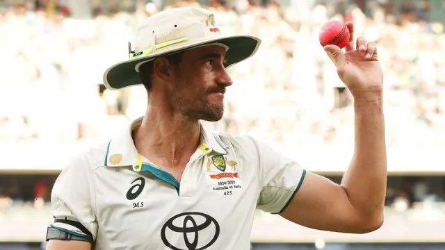 mitchell starc pink ball