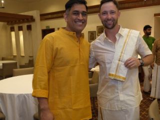 MS Dhoni and Dwayne Bravo show