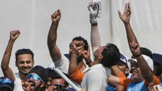 Nabi and Samad Lead J&K Into