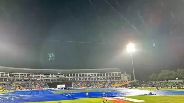PBKS vs MI Weather Report: Weather forecast