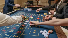 How Reward Timing Affects the Picture
