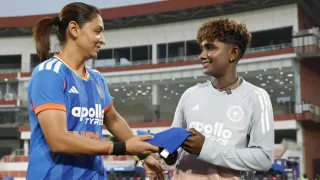 Sri Lanka Bowl First as Kamalini