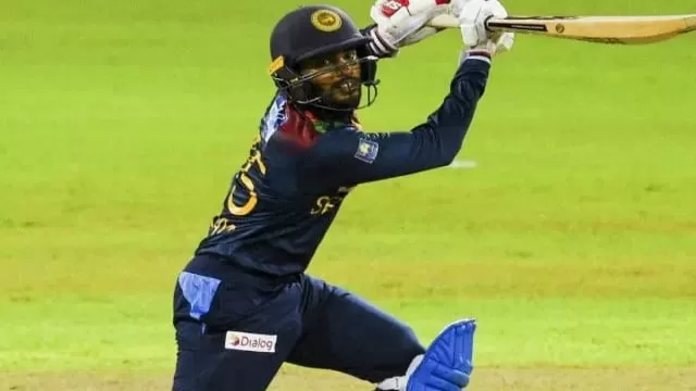 Sri Lanka keep their calm to defeat