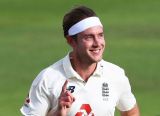 Stuart Broad Becomes Fifth