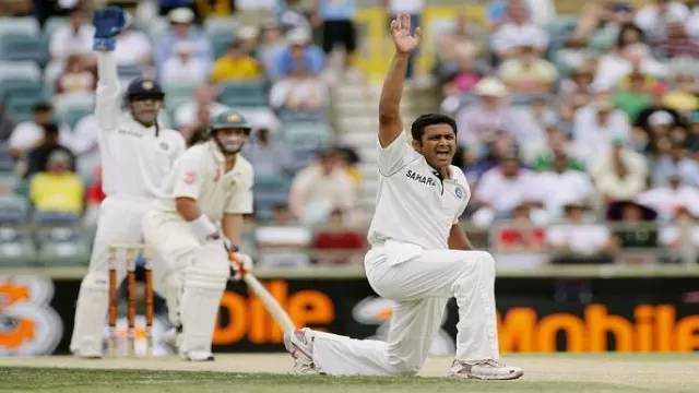 Top 5 Best Bowling figures in an