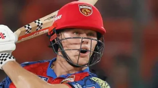 Top 5 Youngest Overseas Batsmen to