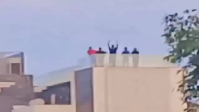 Video of MS Dhoni Waving To Fans