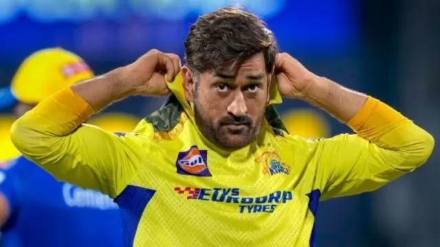 Watch: MS Dhoni bat for first time