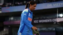 Why Harmanpreet Kaur Suddenly Stepped Picture