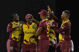 WI vs Aus 1st