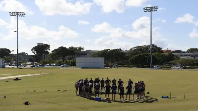 Three Ws Oval