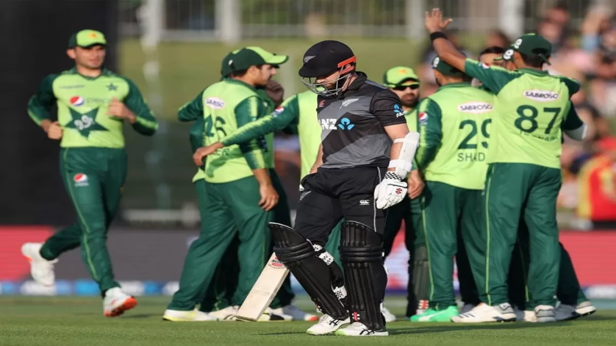 Nz vs Pak: पाकिस्तान को पहले टेस्ट से पहले लगा एक और झटका, एक और अहम खिलाड़ी हुआ बाहर
