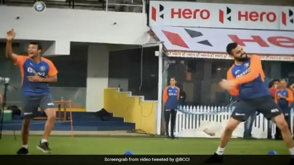 IND vs ENG: विराट कोहली ने यूं उतारी धोनी की नकल, देखें Video