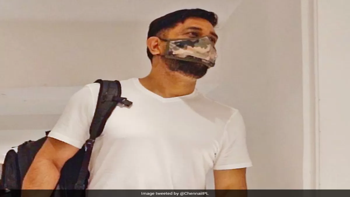 IPL 2021: चेन्नई पहुंचे धोनी, इस बार साक्षी और जीवा भी साथ में, देखें Video