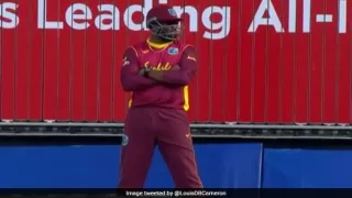West Indies vs Australia मैच में पोलार्ड ने कर डाली ऐसी हरकत, फैन्स भी रह गए हैं दंग