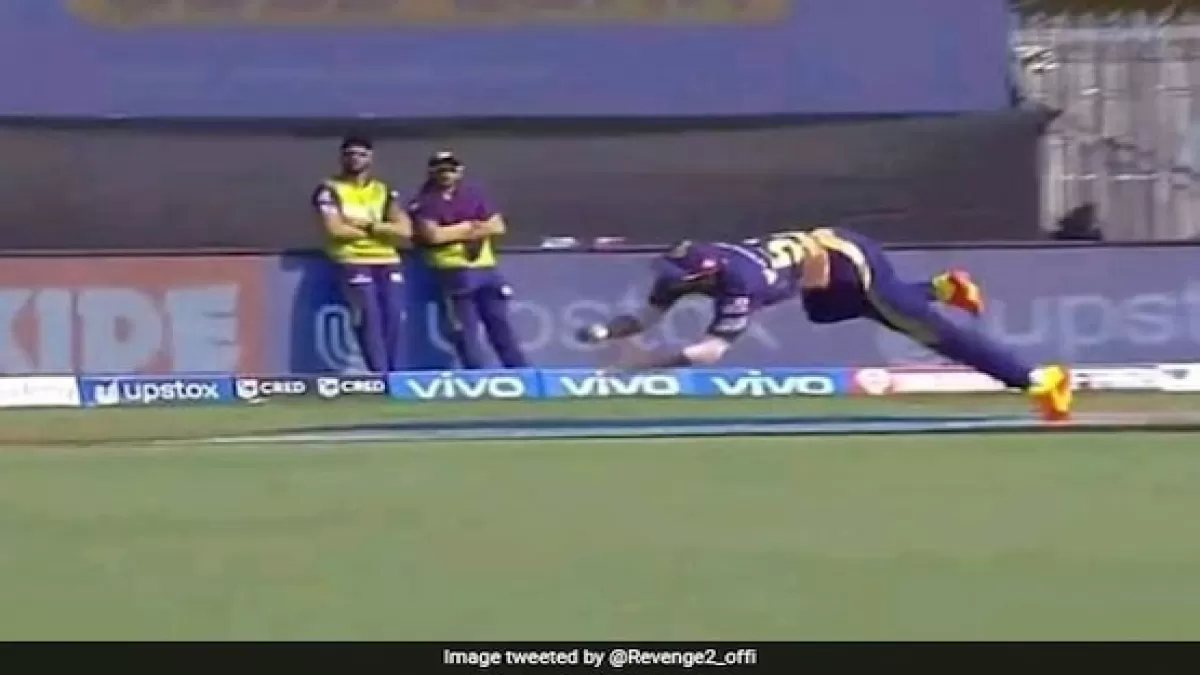 RCB vs KKR: राहुल त्रिपाठी ने कोहली का लिया असंभव कैच, देखकर आप कह उठेंगे नामुमकिन है..देखें Video