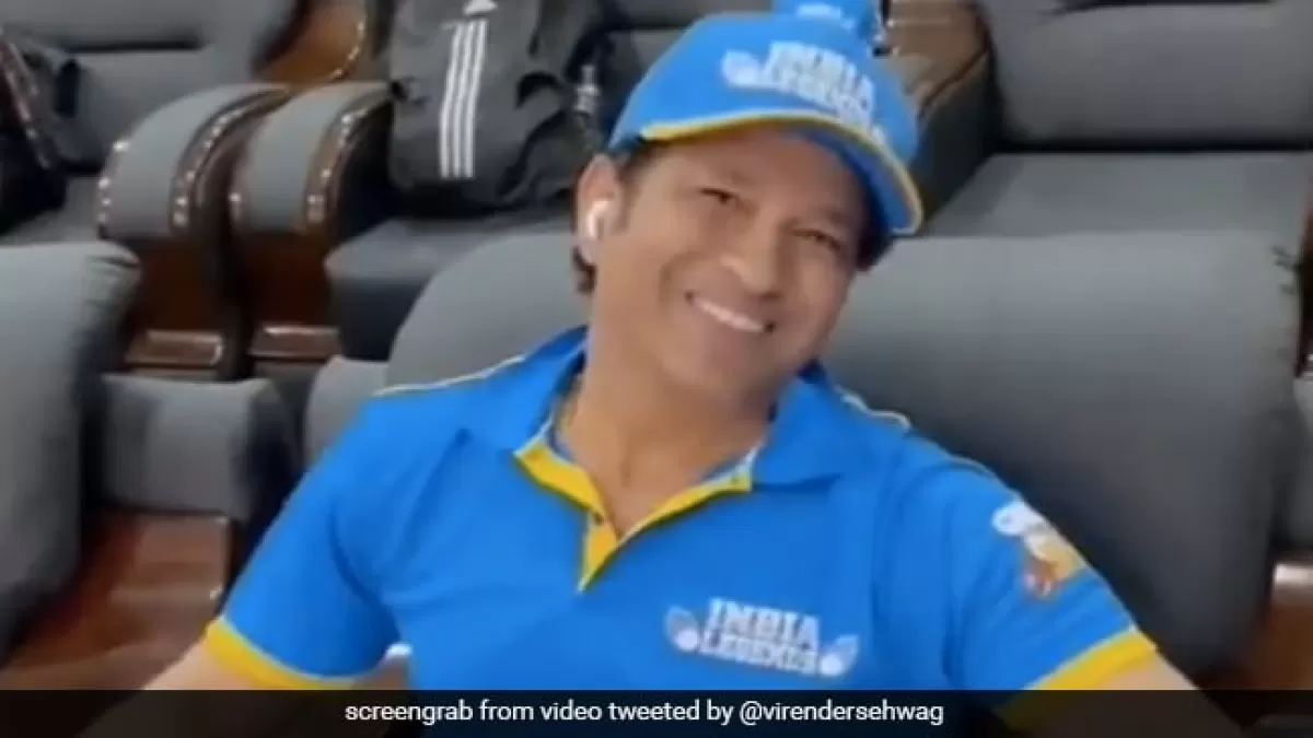 सहवाग ने तेंदुलकर को कहा हमारे भगवान जी, फिर युवराज ने लिए मजे, बोले- ये बब्बर शेर हैं...देखें दिलचस्प Video