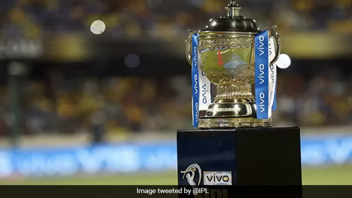 IPL 2021 पर कोविड का साया, DDCA के ग्राउंड स्‍टाफ के 5 सदस्‍य पॉजिटिव, CSK के दो स्‍टाफ मेंबर भी संक्रमण की चपेट में