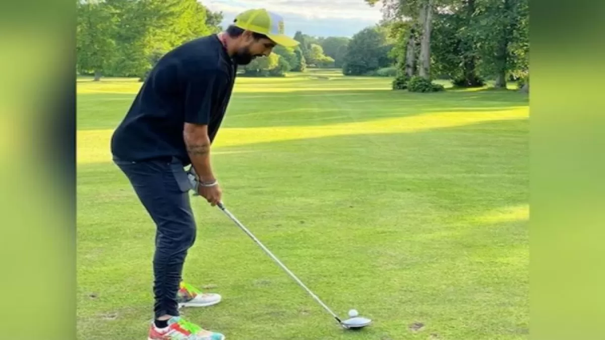 Yuvraj Singh Hilariously Trolls Ishant Sharma Golf Skills