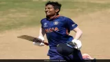 यश धुल के शतक