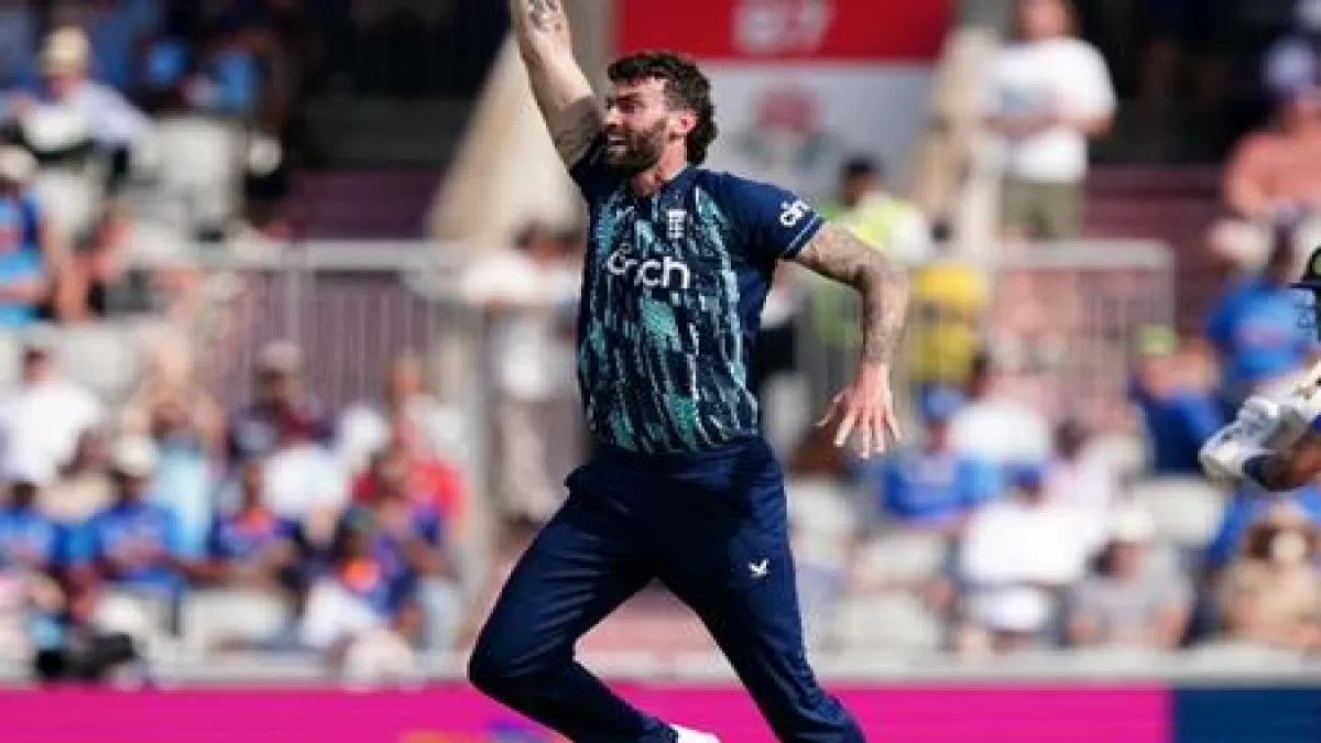टी20 विश्व कप 2022, इंग्लैंड के तेज गेंदबाज Reece Topley टूर्नामेंट से बाहर
