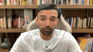 Latest News : Arrest warrant against former cricketer Robin Uthappa