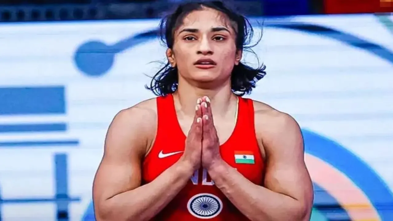 Paris Olympics 2024: Vinesh Phogat के disqualified होने के बाद क्रिकेट जगत ने दिए रिएक्शन