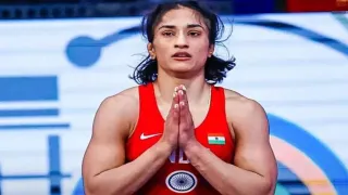 Paris Olympics 2024: Vinesh Phogat के disqualified होने के बाद क्रिकेट जगत ने दिए रिएक्शन