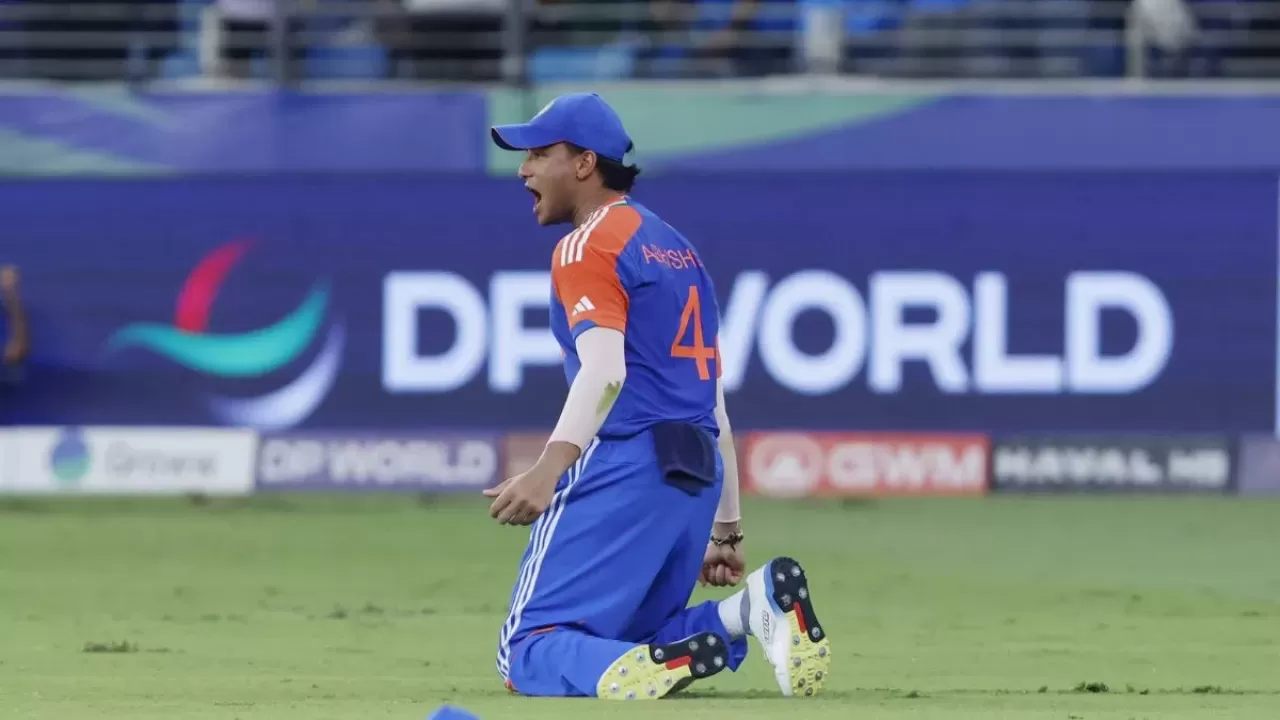 Abhishek Sharma dropped the first catch of the laddu