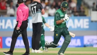 New Zealand vs Pakistan 3rd T20I: पाकिस्तान ने न्यूजीलैंड को 9 विकेट से हराया