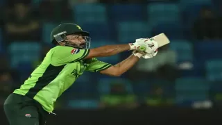 PAK vs NZ : Pakistan star all-rounder Khushdil Shah fined