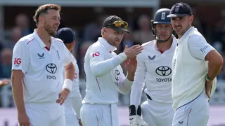ECB ने 30 खिलाड़ियों