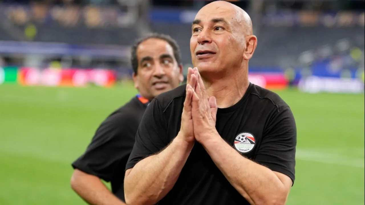 egypt is coach made the x gesture 2