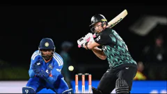 Glenn Phillips Storms 82 as Picture