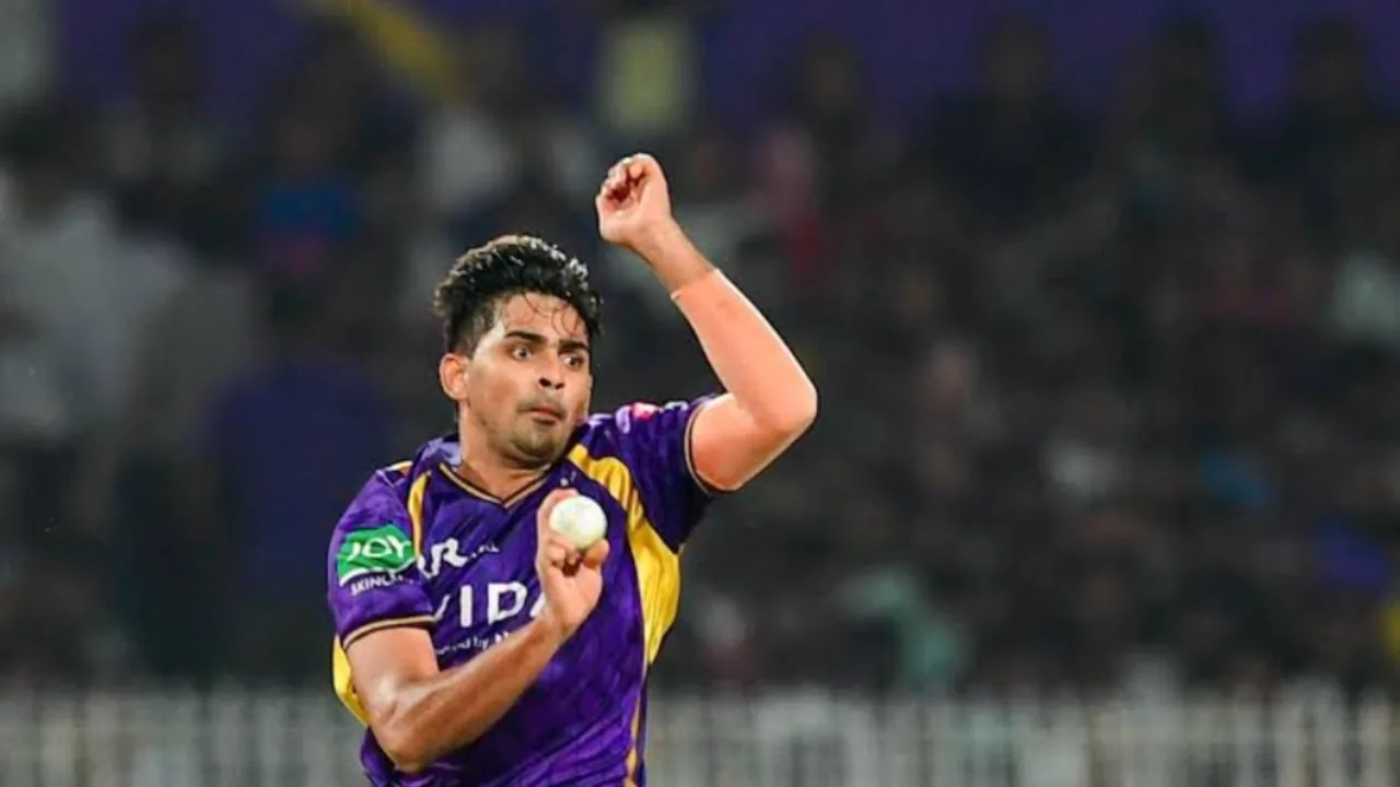 UP T20 League 2026: कार्तिक त्यागी ने 153.6 KMPH की रफ्तार से मचाया तहलका, प्रिंस यादव बने शिकार