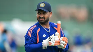 ऋषभ पंत चोटिल होकर