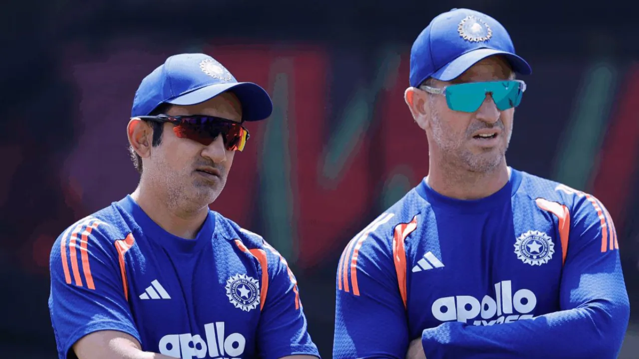 रयान टेन डोशेट ने भारत के असिस्टेंट कोच का पद छोड़ा, IPL 2027 के लिए KKR से जुड़ेंगे।
