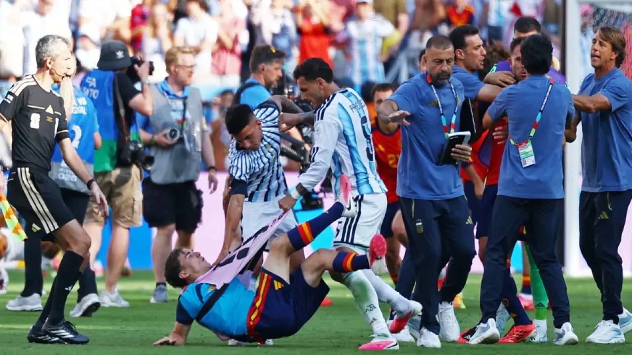 spain vs argentina final fight video 1