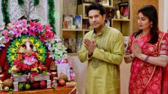 Tendulkar Family Ganpati: Sania-Sara Steal Picture