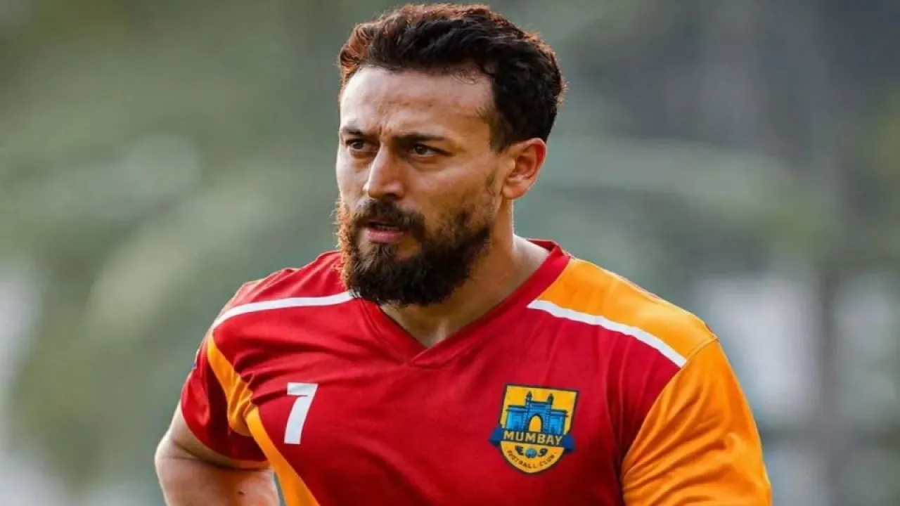 tiger shroff registered in mumbay fc squad