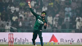 Viral Video: Usman Tariq Bizarre Bowling