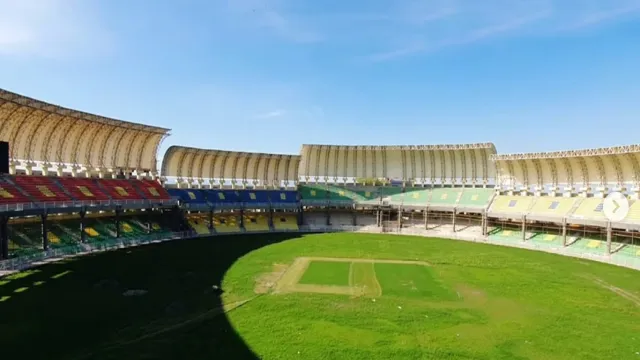 Arbab Niaz Stadium