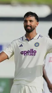 India End Day 1 at 300/5